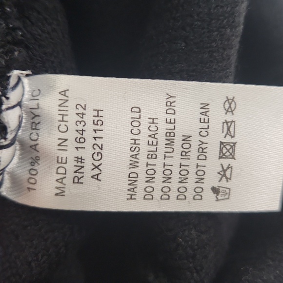 Ed Hardy Beanie NWT - Picture 4 of 5